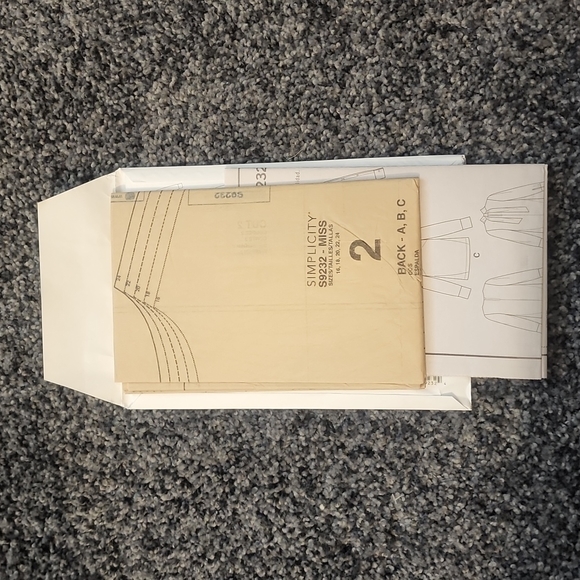 Simplicity 9232 pattern Uncut - Picture 2 of 2